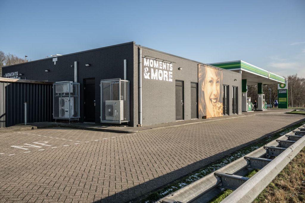 Benzinestation met winkel Moments & More